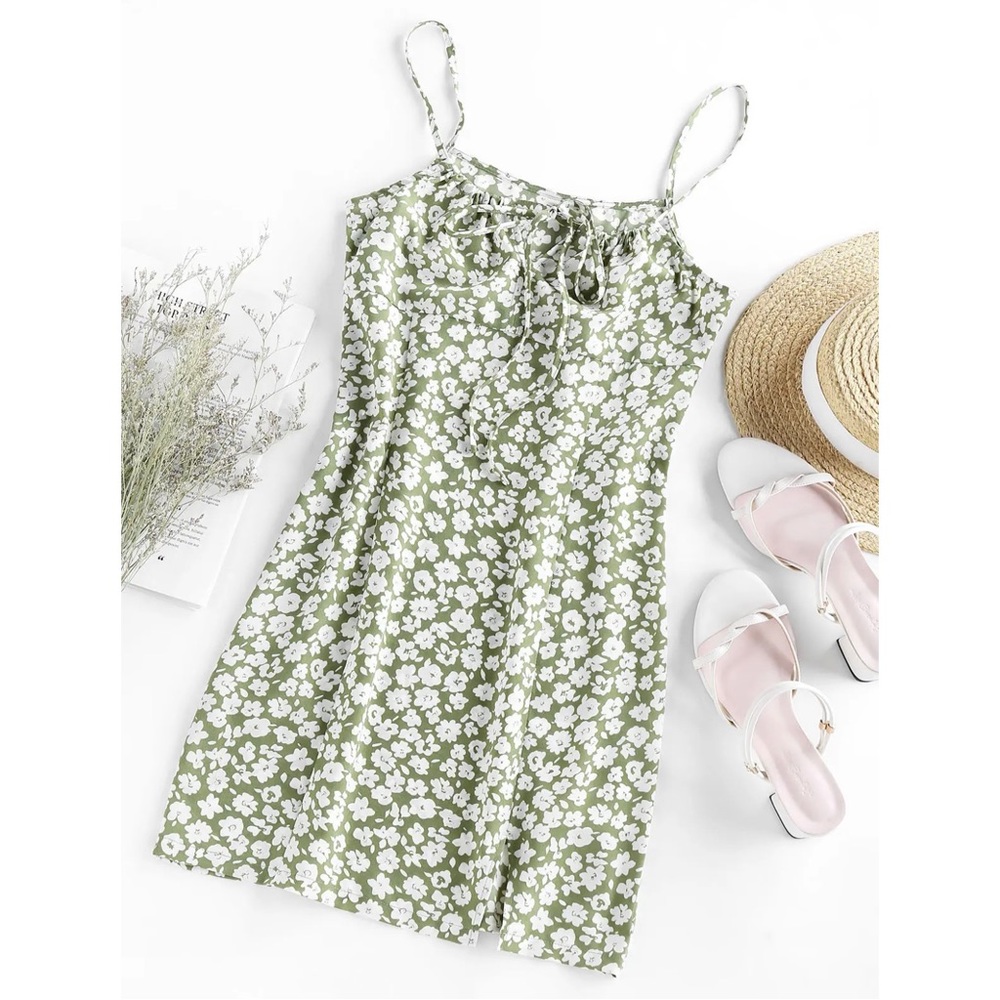 3/$20 ZAFUL Ditsy Print Slit Mini Cami Dress - Light
Green L